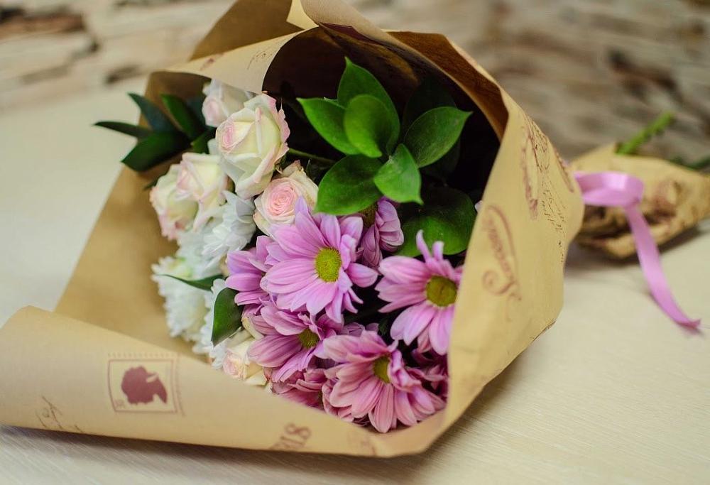 Букет цветов из: Розы и Хризантемы в Новоивановской