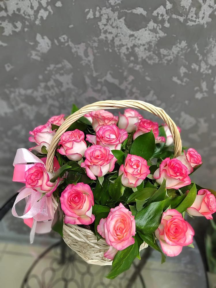 Цветочная композиция из Розы в корзине в Новоивановской