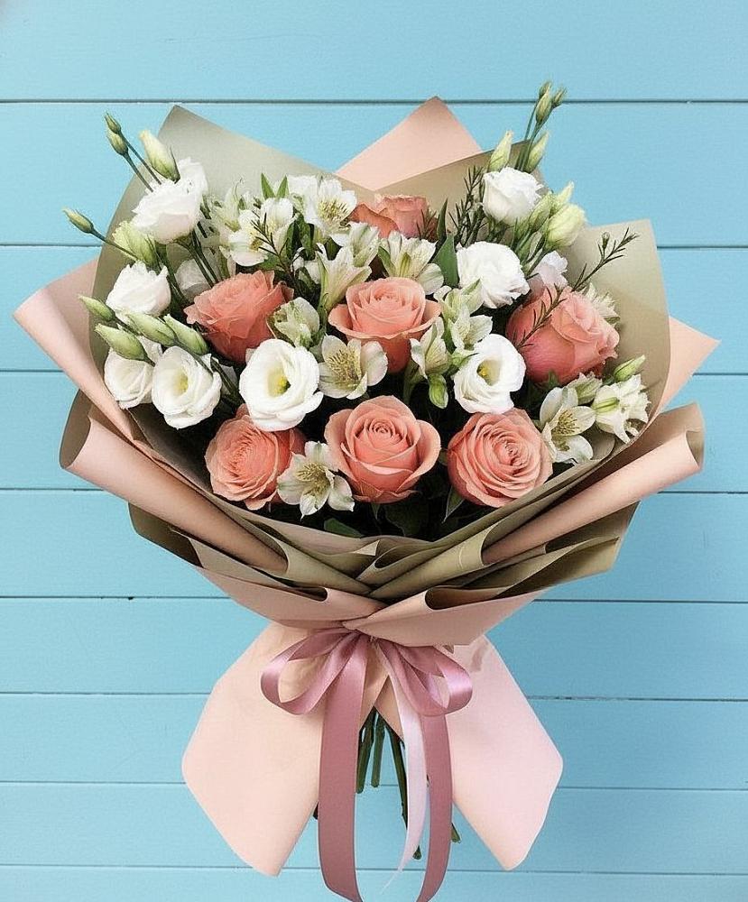 Букет цветов из: Розы, Альстромерии и Лизиантусы в Новоивановской