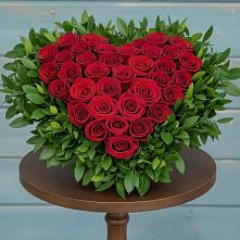 Цветочная композиция из Розы в виде сердца в Новоивановской