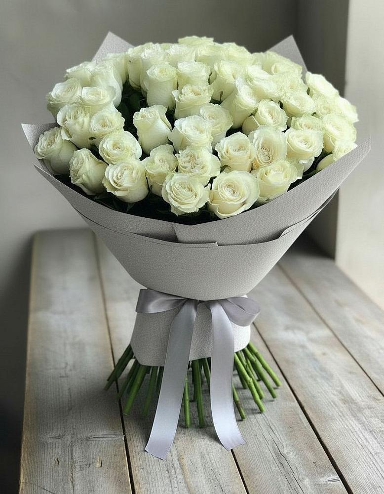 Букет 35 Белых роз в Новоивановской
