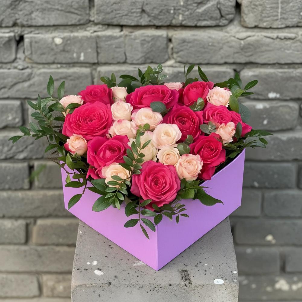 Цветочная композиция из Розы в коробке в Новоивановской