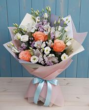 Букет цветов из:  Лизиантусы, Розы, Альстромерии и Гипсофила в Новоивановской