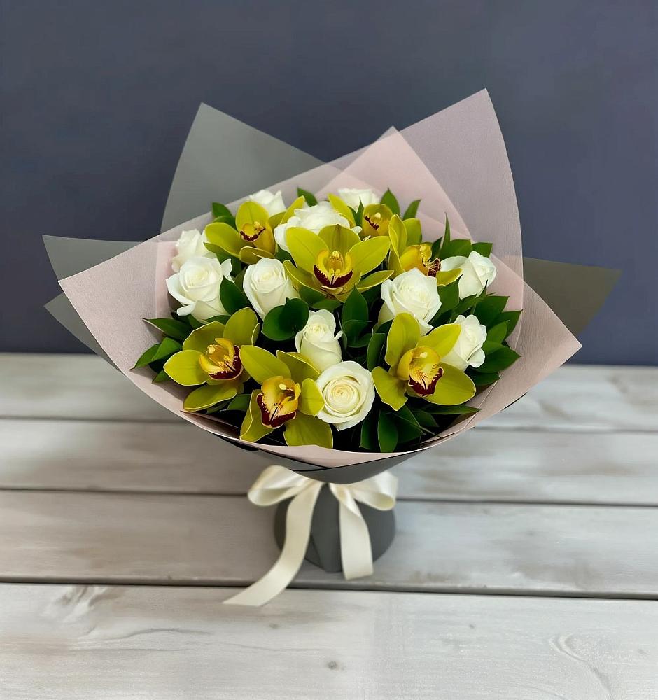 Букет цветов из: Орхидеи и Розы в Новоивановской