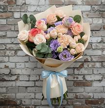 Букет цветов из:  Розы, Лизиантусы и Гвоздики в Новоивановской